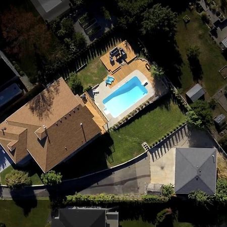 Luxurious 5 Bedroom House With Pool & Sauna West Kelowna Exterior foto