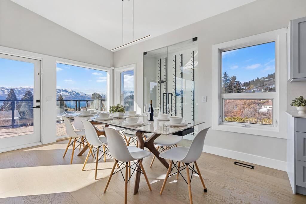 Luxurious 5 Bedroom House With Pool & Sauna West Kelowna Exterior foto