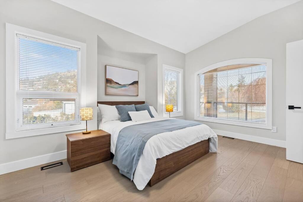 Luxurious 5 Bedroom House With Pool & Sauna West Kelowna Exterior foto