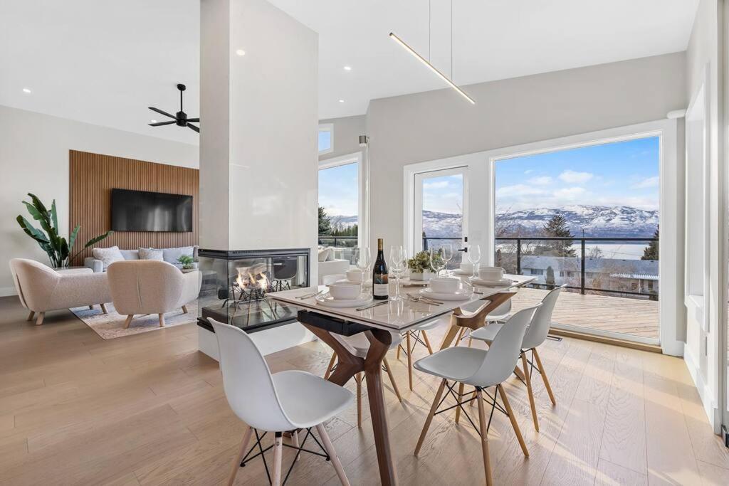 Luxurious 5 Bedroom House With Pool & Sauna West Kelowna Exterior foto